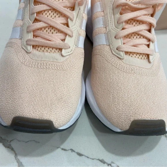 Adidas Sneaker size 7.5 - Picture 4 of 8